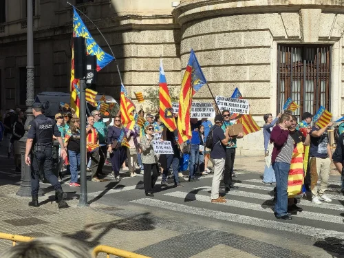 20-demonstranten tegen demonstranten